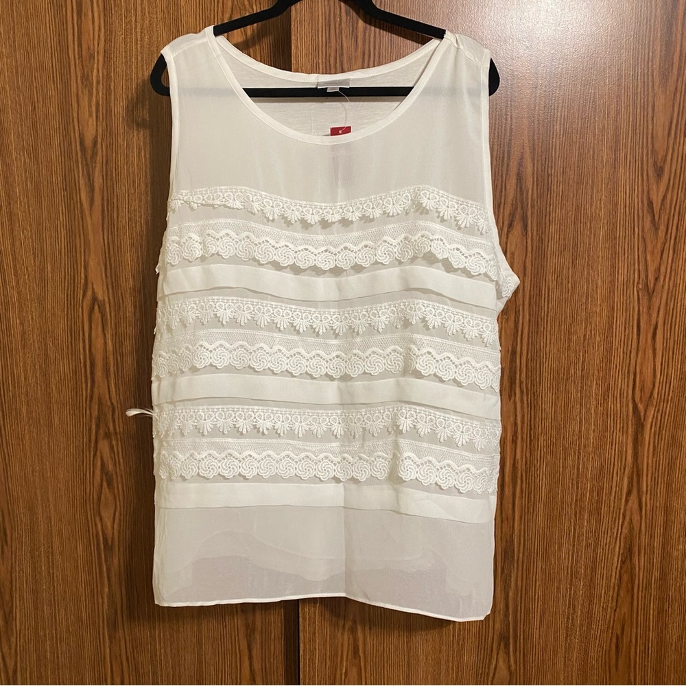 Avenue White Tank with Lace Detail